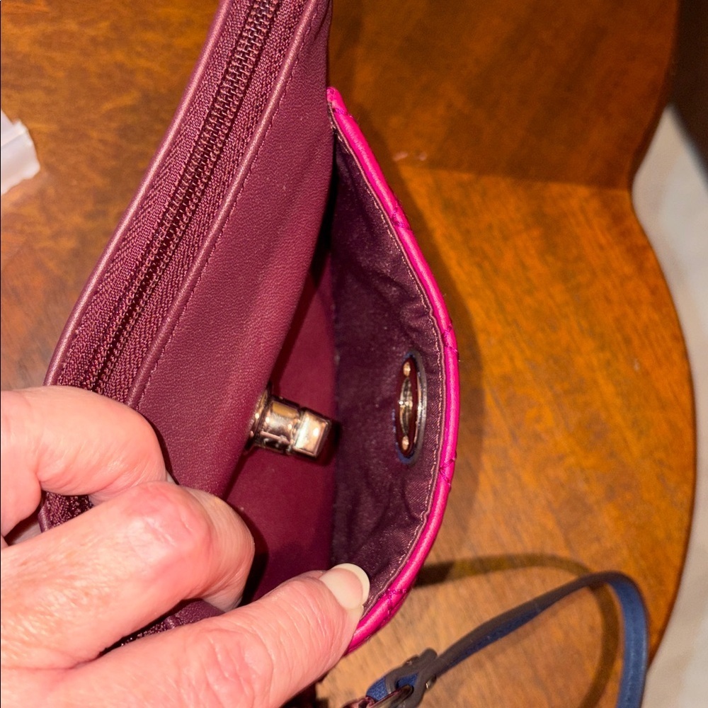 Coach Park wristlet smooth/quilted, leather Pink Burgundy Blue front turn lock - Picture 4 of 13